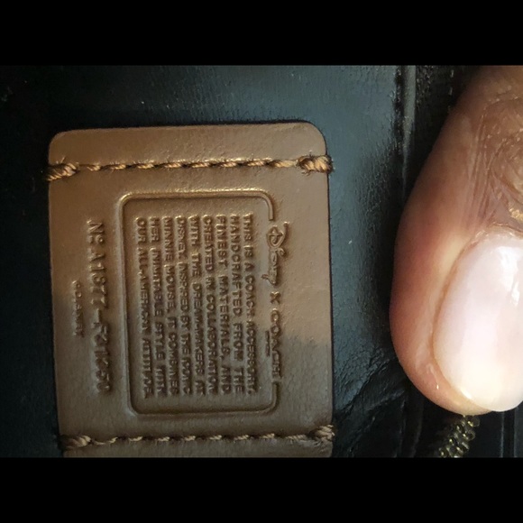 Minnie Mouse Coach Collection. - Picture 5 of 6